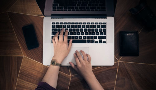 轰炸电话网页版